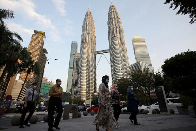 Some Malaysians uncertain of Covid-19 vaccine: Survey Some Malaysians uncertain of Covid-19 vaccine: Survey