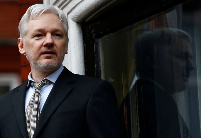 British court rejects U.S. extradition request for WikiLeaks' Julian Assange, saying he is at risk of suicide British court rejects U.S. extradition request for WikiLeaks' Julian Assange, saying he is at risk of suicide