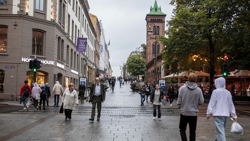 Pedestrians walk along Karl Johans Gate, the main shopping street in Oslo, Norway, on Sept. 23, 2020. MUST CREDIT: Bloomberg photo by Odin Jaeger.