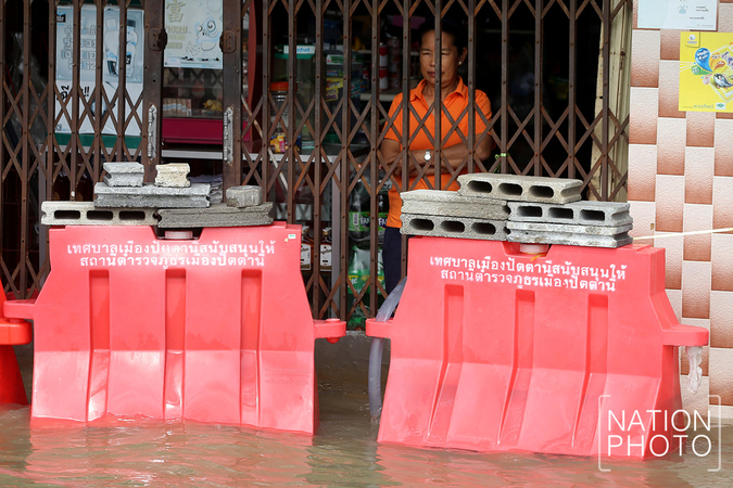 Pattani city hit by flooding up to 3 metres deep Pattani city hit by flooding up to 3 metres deep