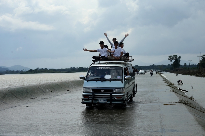 Sign of hope for flooded Pattani as dam pressure eases Sign of hope for flooded Pattani as dam pressure eases