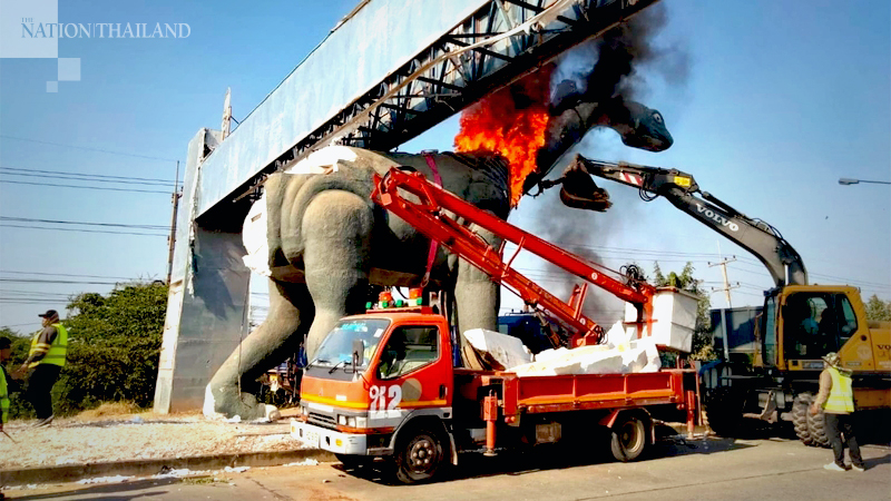 Fire 'kills dinosaur’ in Khon Kaen Fire 'kills dinosaur’ in Khon Kaen