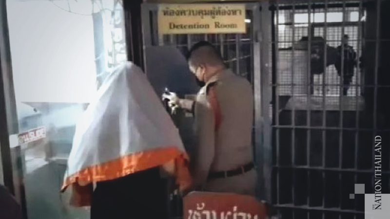 Police manage to ensnare aunty with ‘sticky armpits’ Police manage to ensnare aunty with ‘sticky armpits’