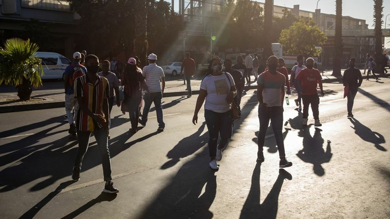 South Africa's busiest border closes after week of covid chaos South Africa's busiest border closes after week of covid chaos