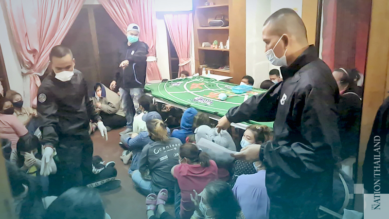 40 arrested in raid on gambling den in Nonthaburi 40 arrested in raid on gambling den in Nonthaburi