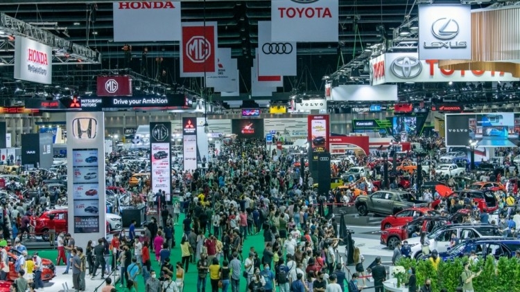 Automotive industry expects slight rise in sales this year Automotive industry expects slight rise in sales this year