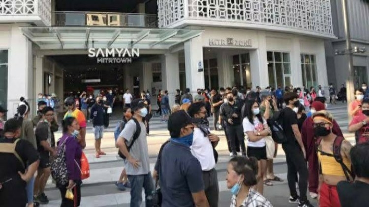 Six arrested at weekend protests released on bail Six arrested at weekend protests released on bail