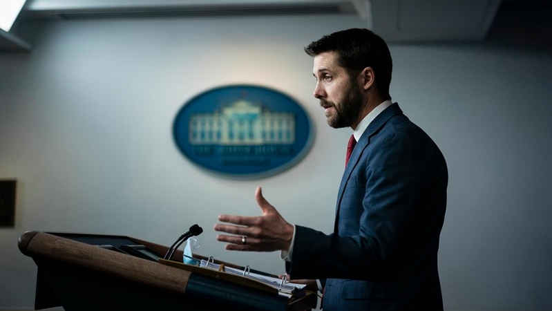 Democratic, GOP lawmakers lobby White House for a more targeted relief bill Democratic, GOP lawmakers lobby White House for a more targeted relief bill