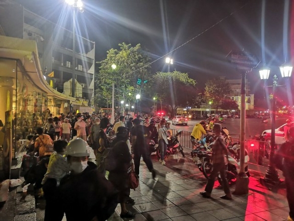 Ratchaburi group marches over 100km to demand abolition of lese majeste, PM's resignation Ratchaburi group marches over 100km to demand abolition of lese majeste, PM's resignation