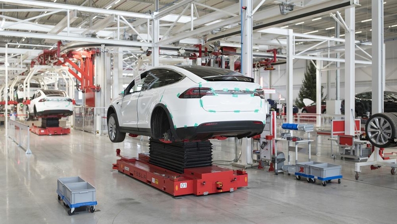 Tesla, BMW approved for slice of $3.5 billion EU battery aid Tesla, BMW approved for slice of $3.5 billion EU battery aid