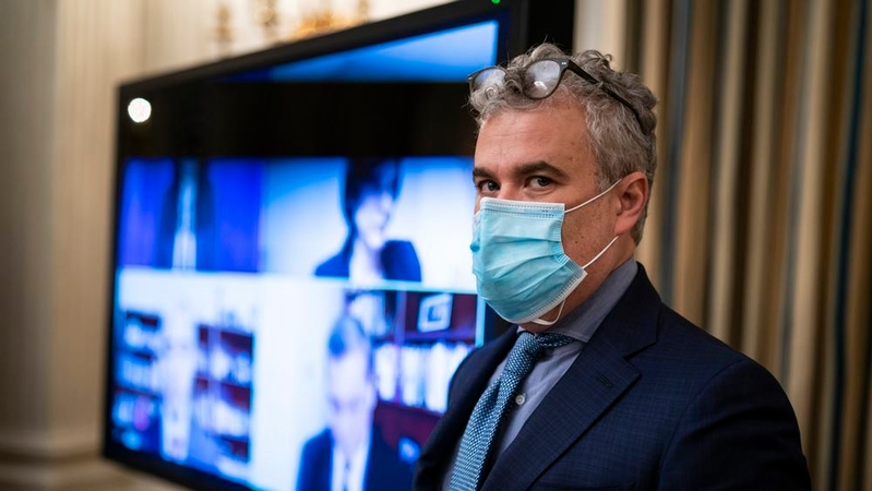 White House coordinator of covid-19 response Jeff Zients waits before President Joe Biden arrives to speak about the coronavirus pandemic on Thursday, Jan. 21, 2021. MUST CREDIT: Washington Post photo by Jabin Botsford