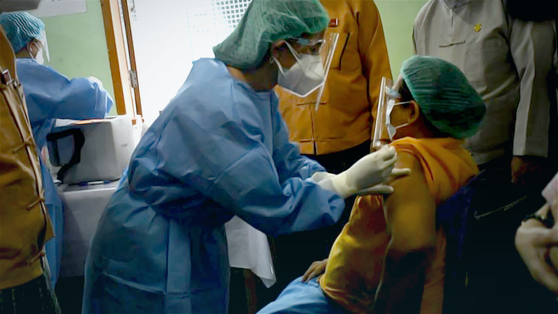 Myanmar starts Covid-19 vaccination for healthcare staff Myanmar starts Covid-19 vaccination for healthcare staff