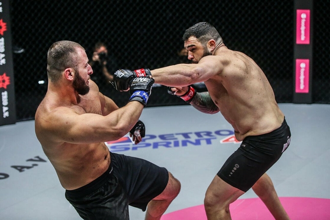 Cerilli stops Vagabov in heavyweight main event at One: Unbreakable II Cerilli stops Vagabov in heavyweight main event at One: Unbreakable II
