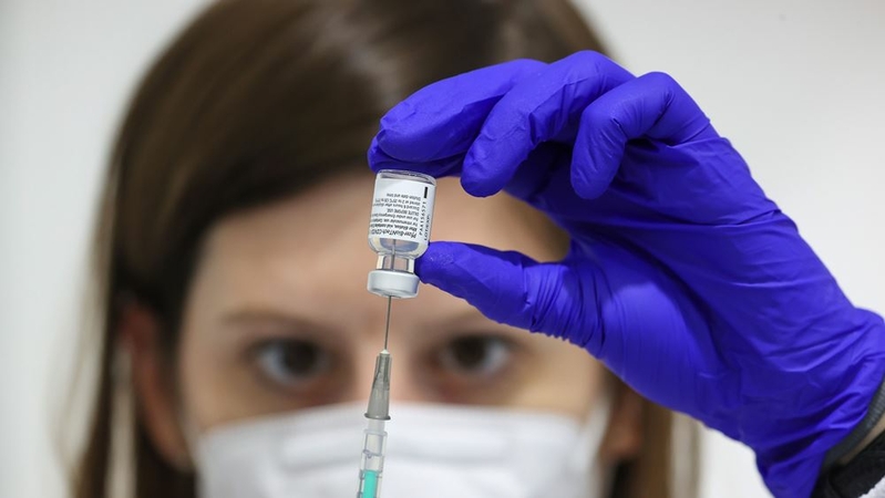 It wasn't until Nov. 20 that an EU agreement with BioNTech was finalized. MUST CREDIT: Bloomberg photo by Alex Kraus.