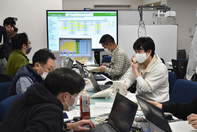 Strong quake hits northeastern Japan; tsunami damage unlikely Strong quake hits northeastern Japan; tsunami damage unlikely