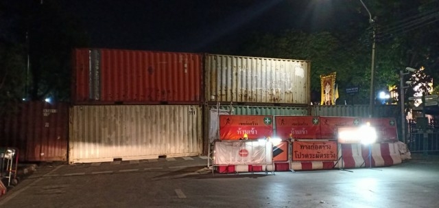Blockades deployed in anticipation of Saturday rally Blockades deployed in anticipation of Saturday rally