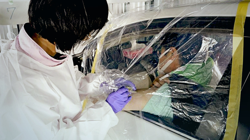 Drive-in vaccinations trialed in Japan Drive-in vaccinations trialed in Japan