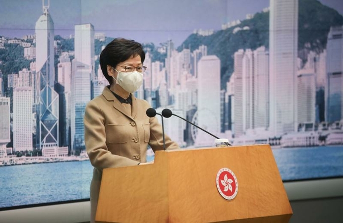 Chief Executive Carrie Lam Cheng Yuet-ngor meets the press at Central Government Offices in Hong Kong on Dec 15, 2020. [PHOTO BY CALVIN NG/CHINA DAILY]