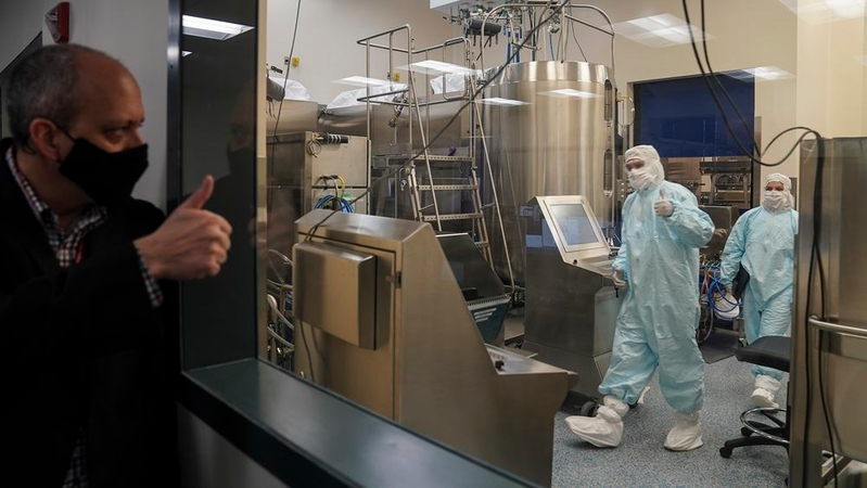 FDA review confirms safety, efficacy of single-shot Johnson & Johnson coronavirus vaccine, especially against severe cases FDA review confirms safety, efficacy of single-shot Johnson & Johnson coronavirus vaccine, especially against severe cases