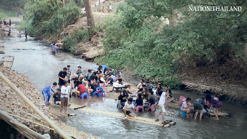 People flock to famous Wang River rafting route in Chiang Mai as summer approaches People flock to famous Wang River rafting route in Chiang Mai as summer approaches