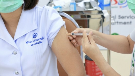 1,790 health professionals in Bangkok get vaccinated 1,790 health professionals in Bangkok get vaccinated