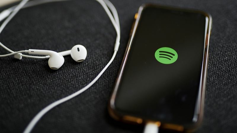 Female artists struggle to make gains in music, study finds Female artists struggle to make gains in music, study finds
