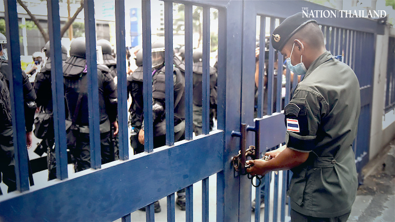 Ratsadon group calls for 'black ribbon' protest after court rejects bail for its leaders Ratsadon group calls for 'black ribbon' protest after court rejects bail for its leaders