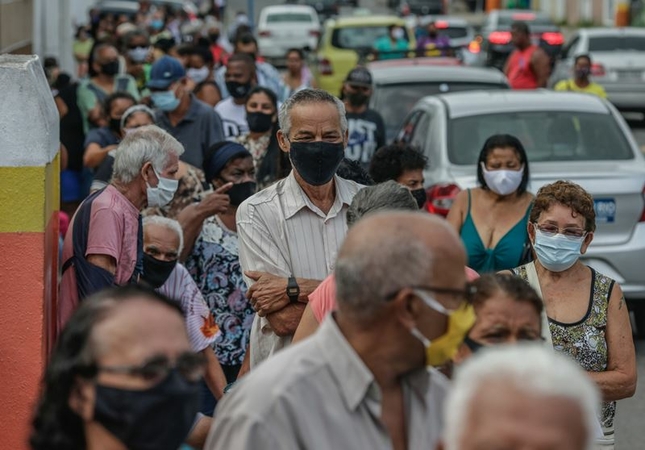 2 entrepreneurs urge Brazil to let them buy doses to aid vaccination effort 2 entrepreneurs urge Brazil to let them buy doses to aid vaccination effort