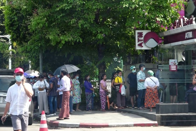 [Myanmar] Banking services regularly available, close supervision underway: CBM