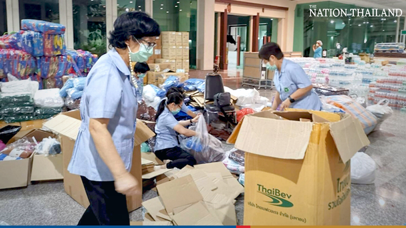Chiang Mai hospital chief rallies exhausted troops for ‘biggest fight of their lives’ Chiang Mai hospital chief rallies exhausted troops for ‘biggest fight of their lives’