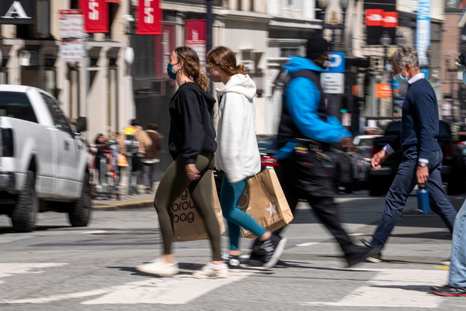 Recovery quickens as U.S. retail sales soar, jobless claims ease Recovery quickens as U.S. retail sales soar, jobless claims ease