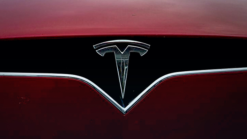 Tesla with 'no one' driving crashes in Texas, killing two people Tesla with 'no one' driving crashes in Texas, killing two people