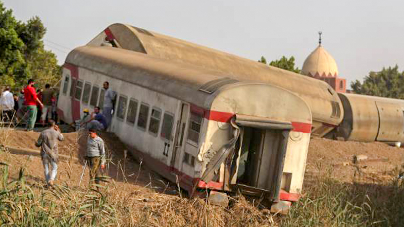 Egypt passenger train crash kills at least 11 people, injures scores Egypt passenger train crash kills at least 11 people, injures scores
