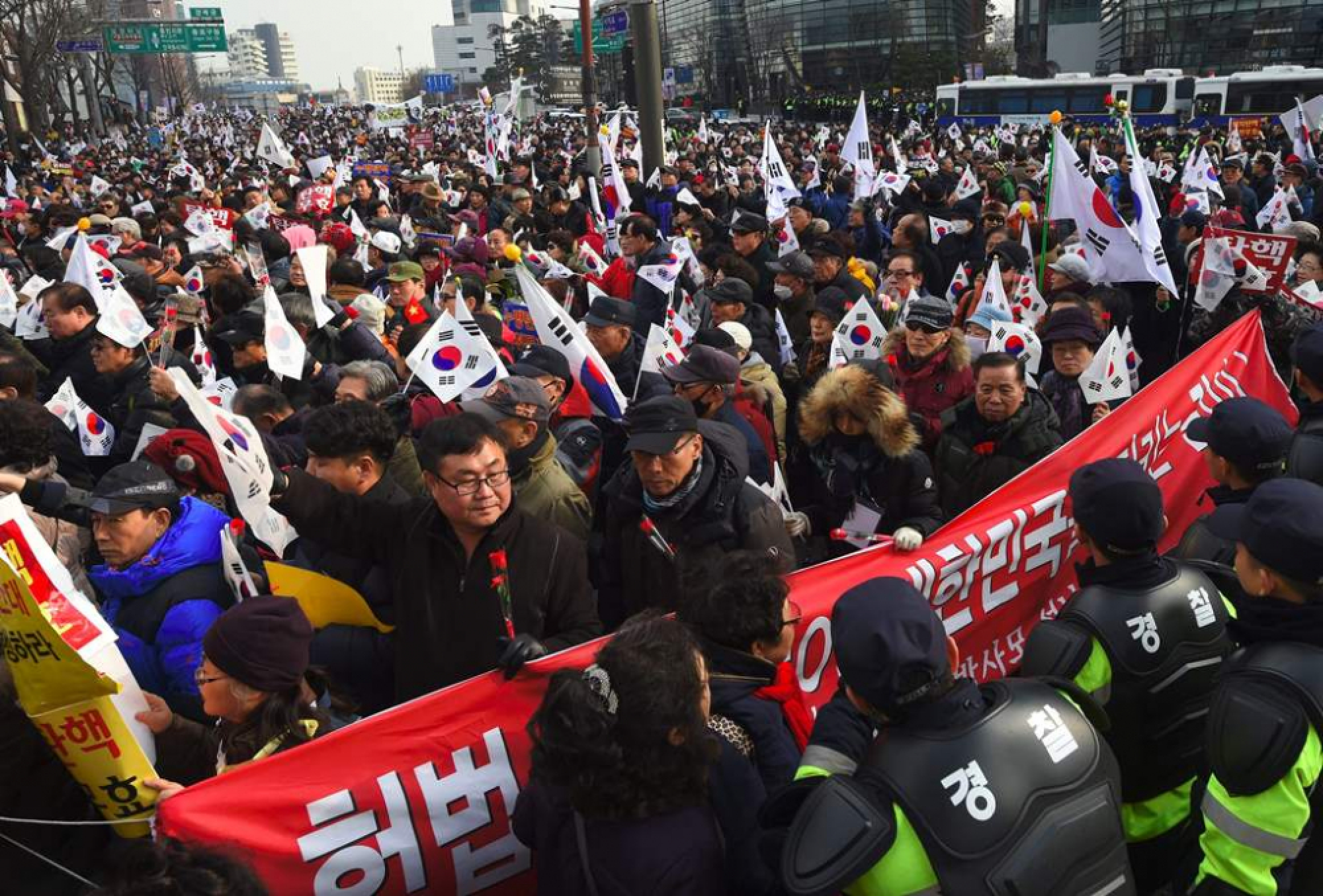 S. Korea protests switch focus to impeachment court