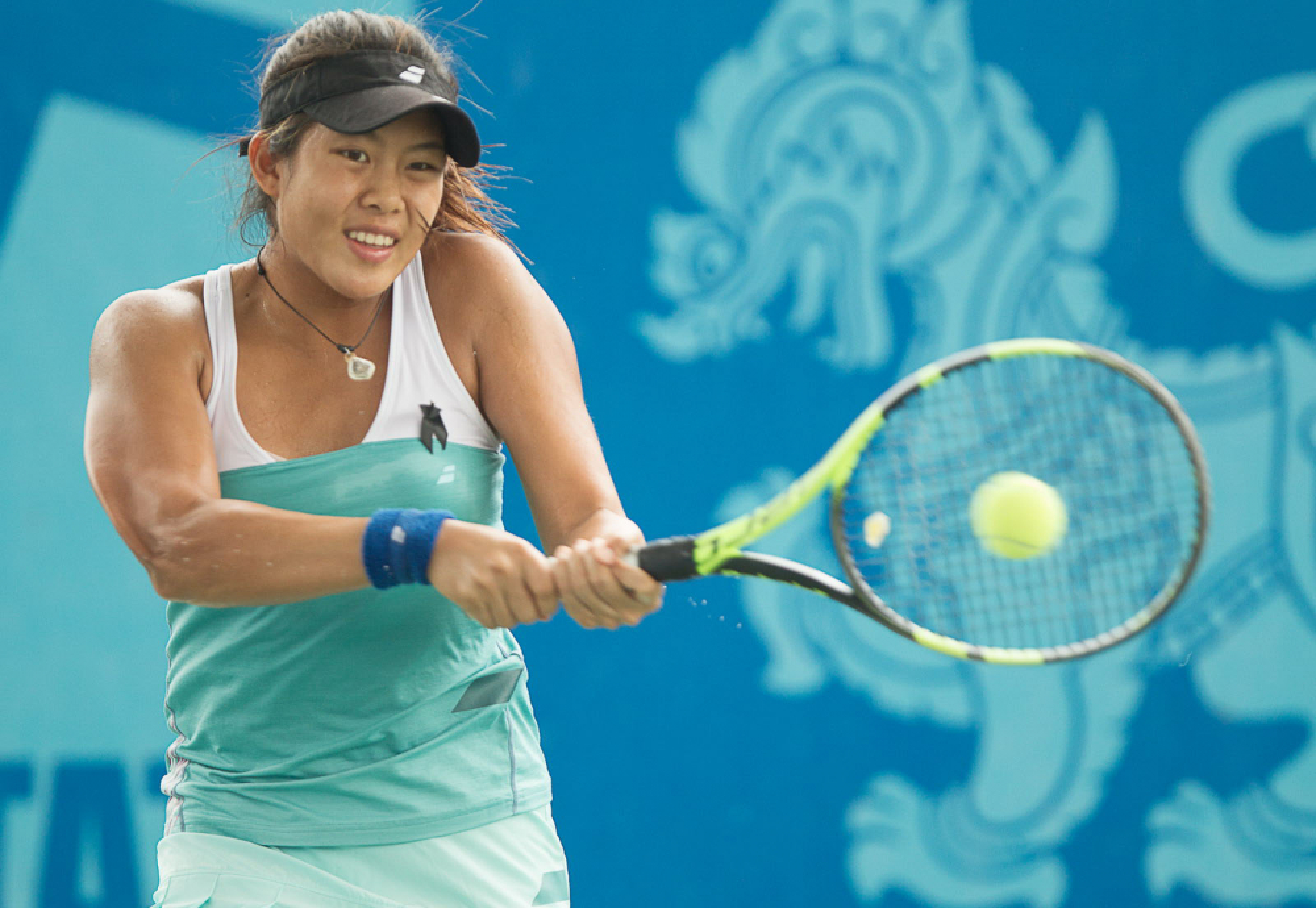 Upset minded Pol faces Wishaya in final