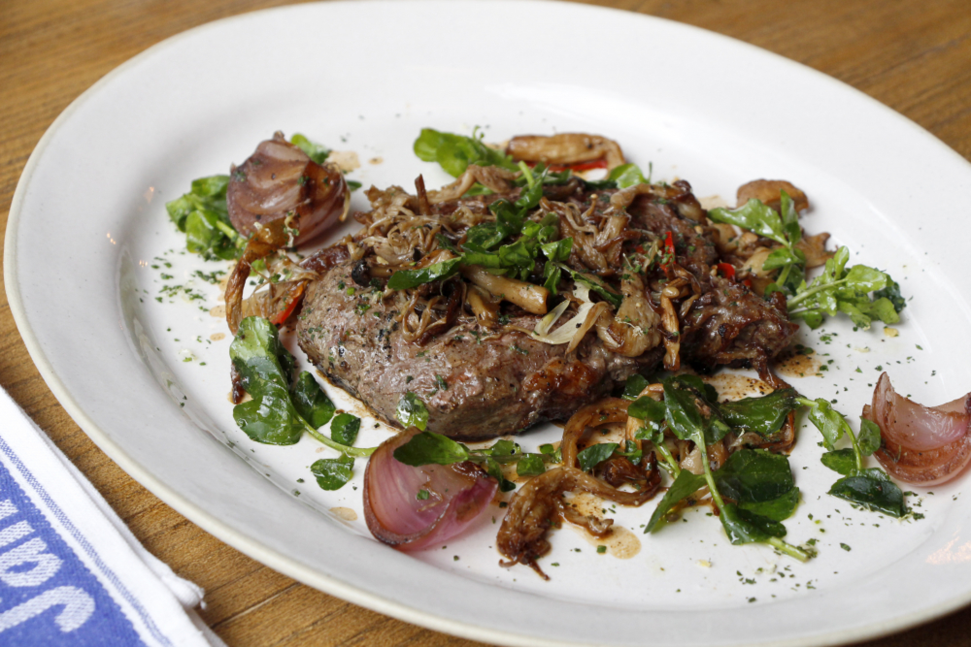  Benvenuto! Jamie arrives in Bangkok