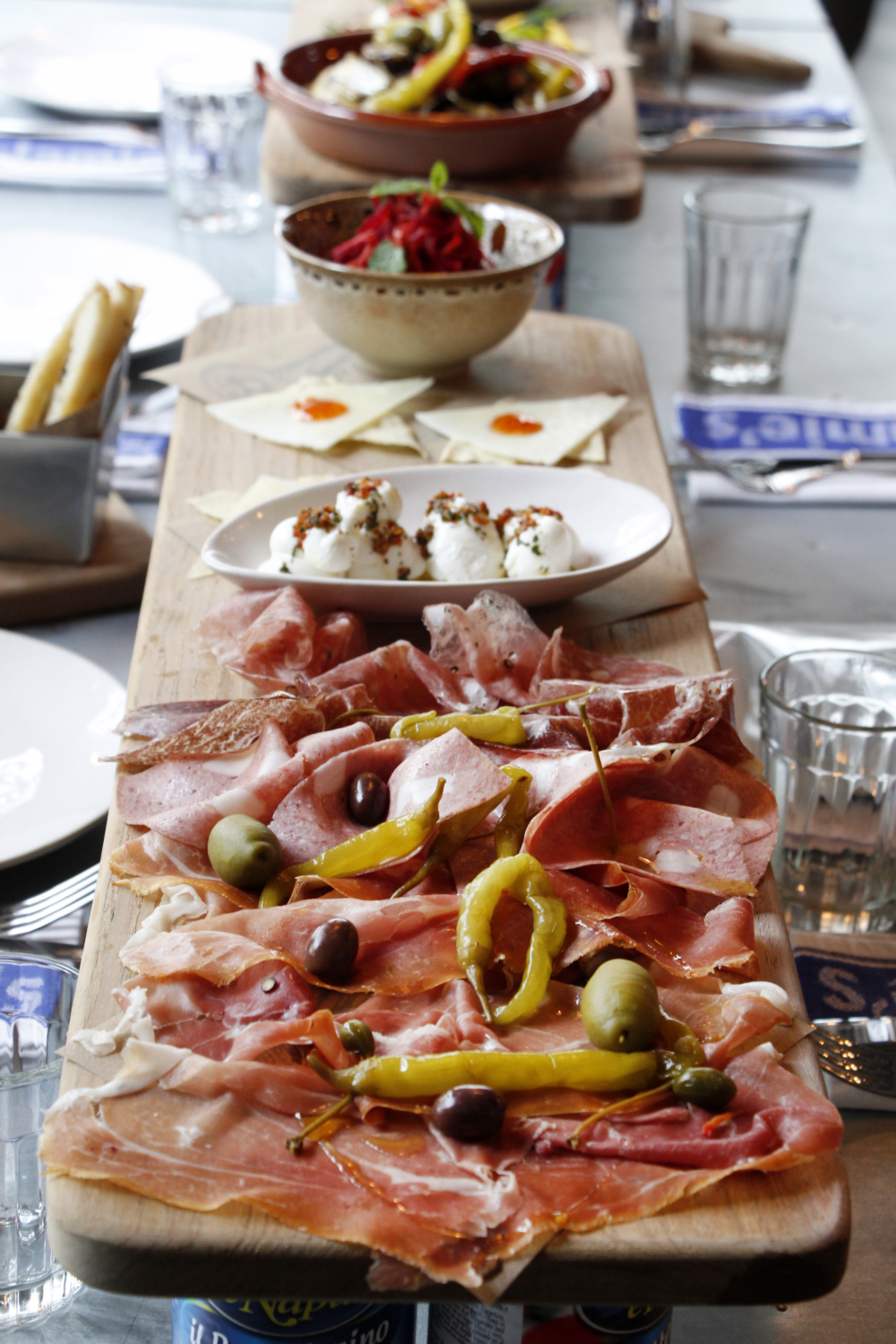  Benvenuto! Jamie arrives in Bangkok