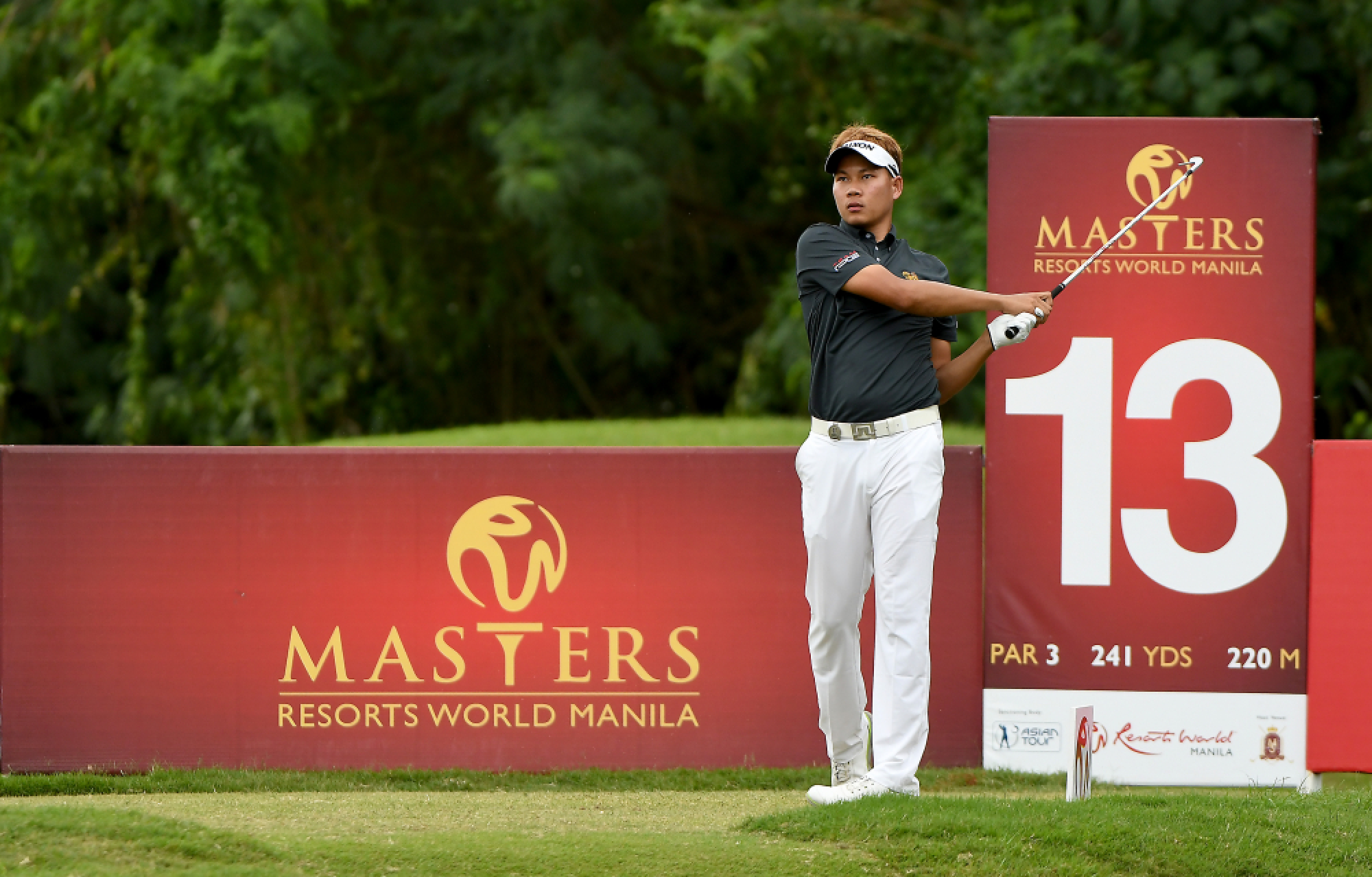 Sutijet and Tirawat Fall 2 Strokes Behind Randhawa at Manila Masters 