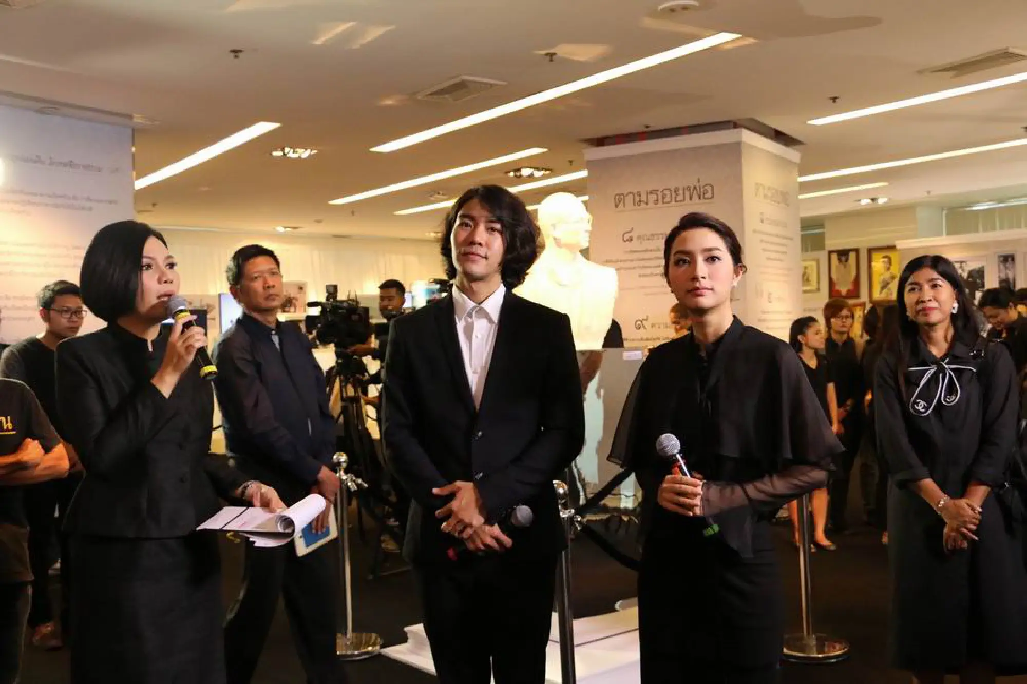 Portraits of our monarch