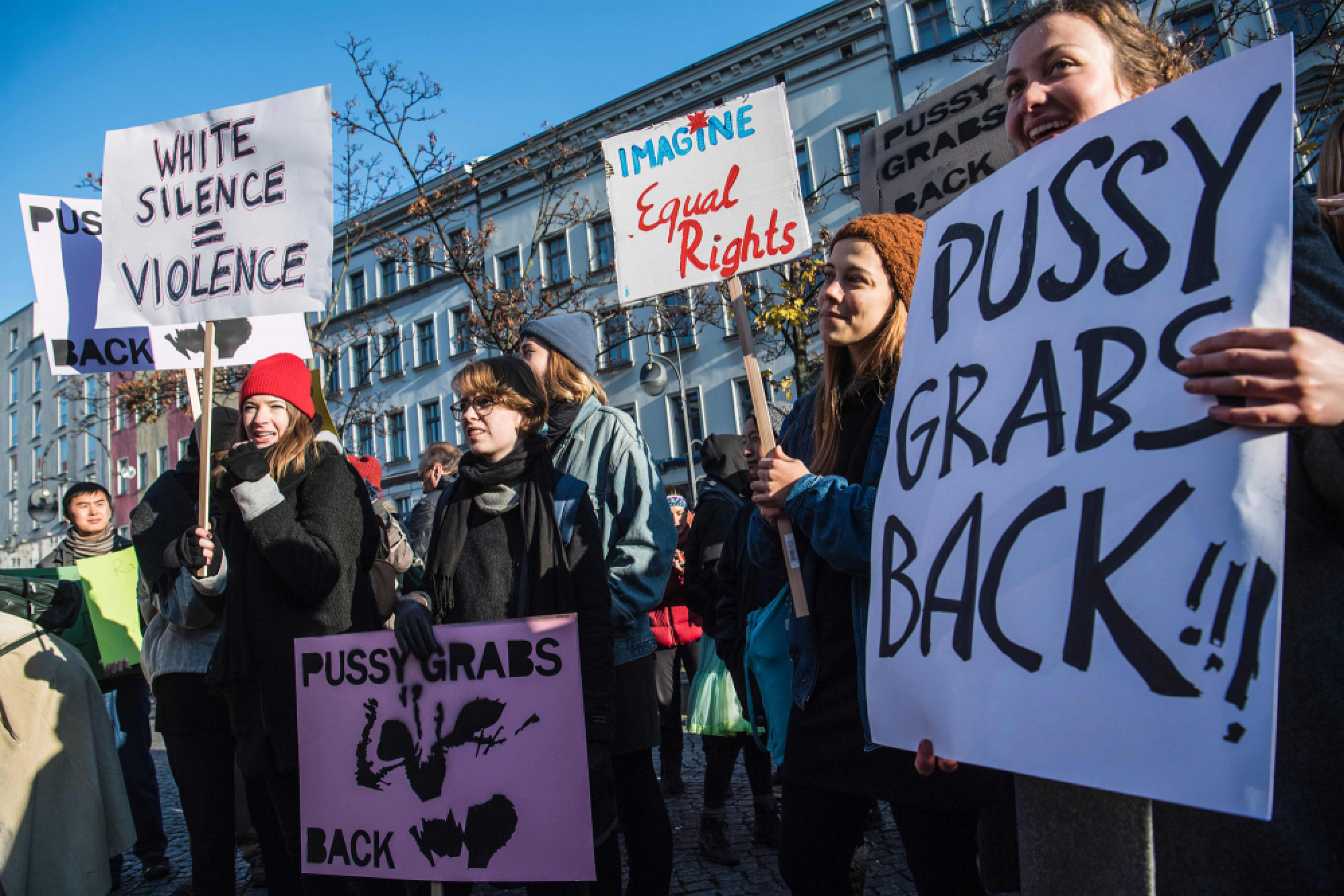 Trump and his aides plan next moves as protests spread