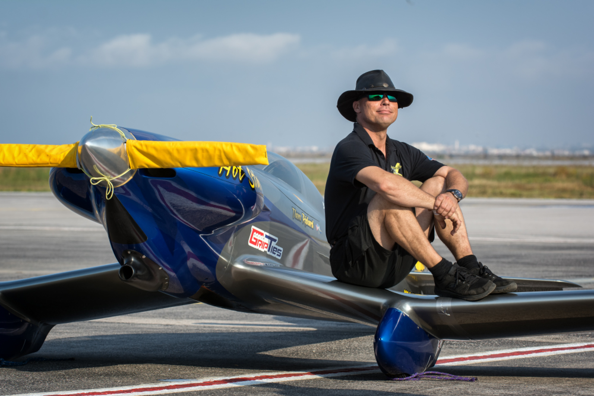Magnificent men and their flying machines