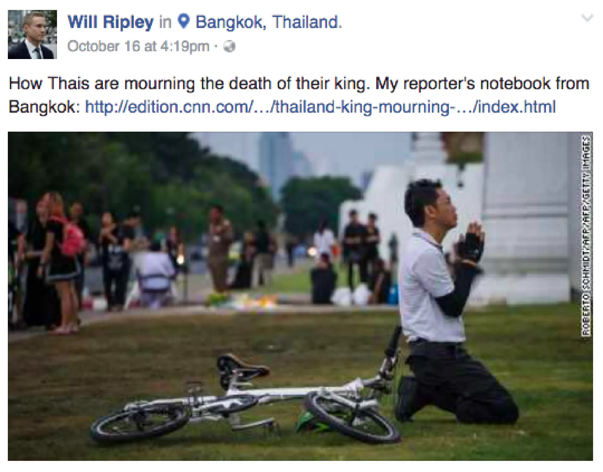 CNN journalist’s show of respect warms hearts