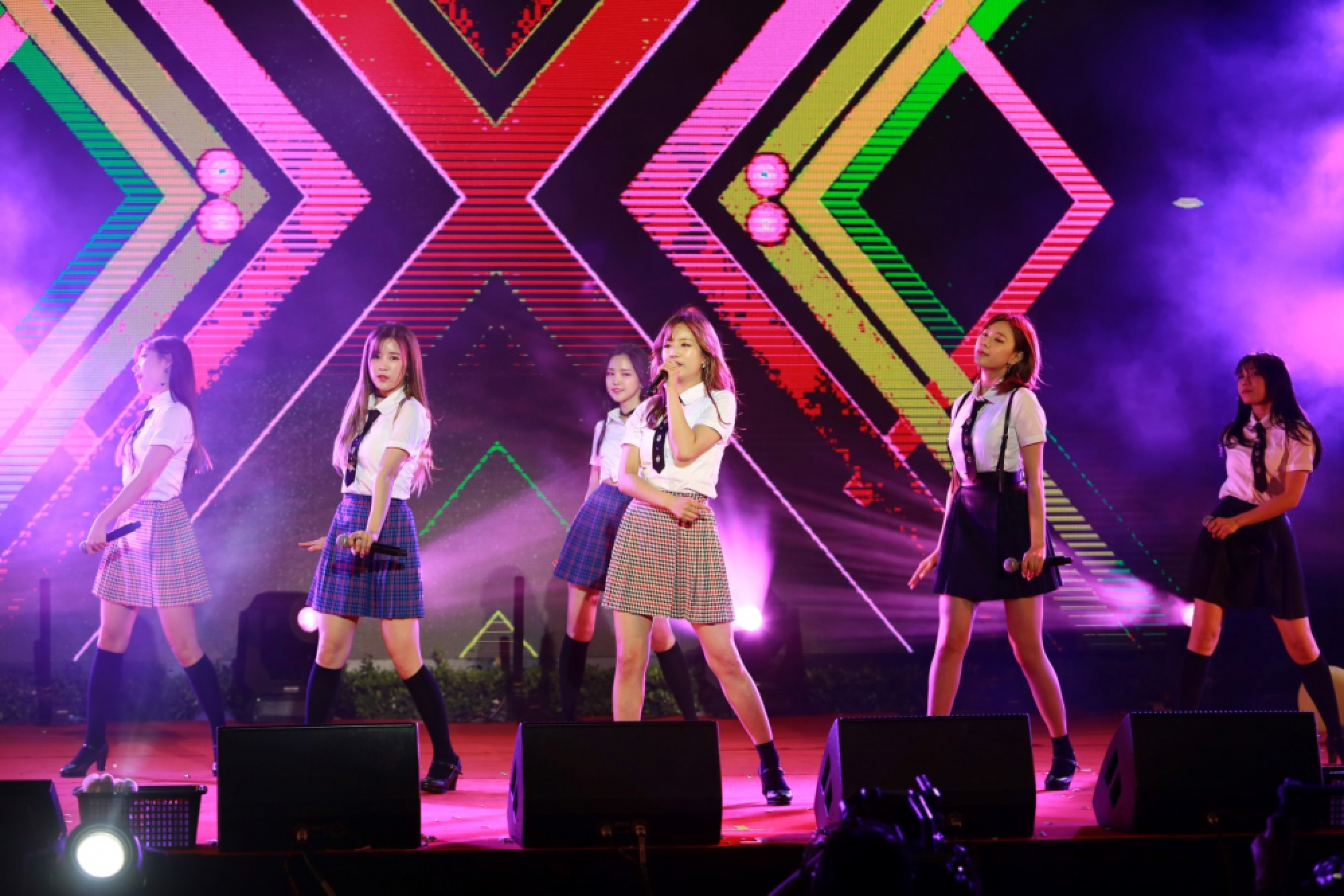Hail to the hallyu