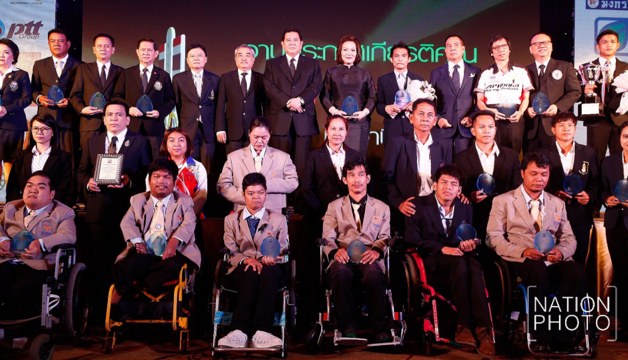Srisaket named best athlete at award ceremony