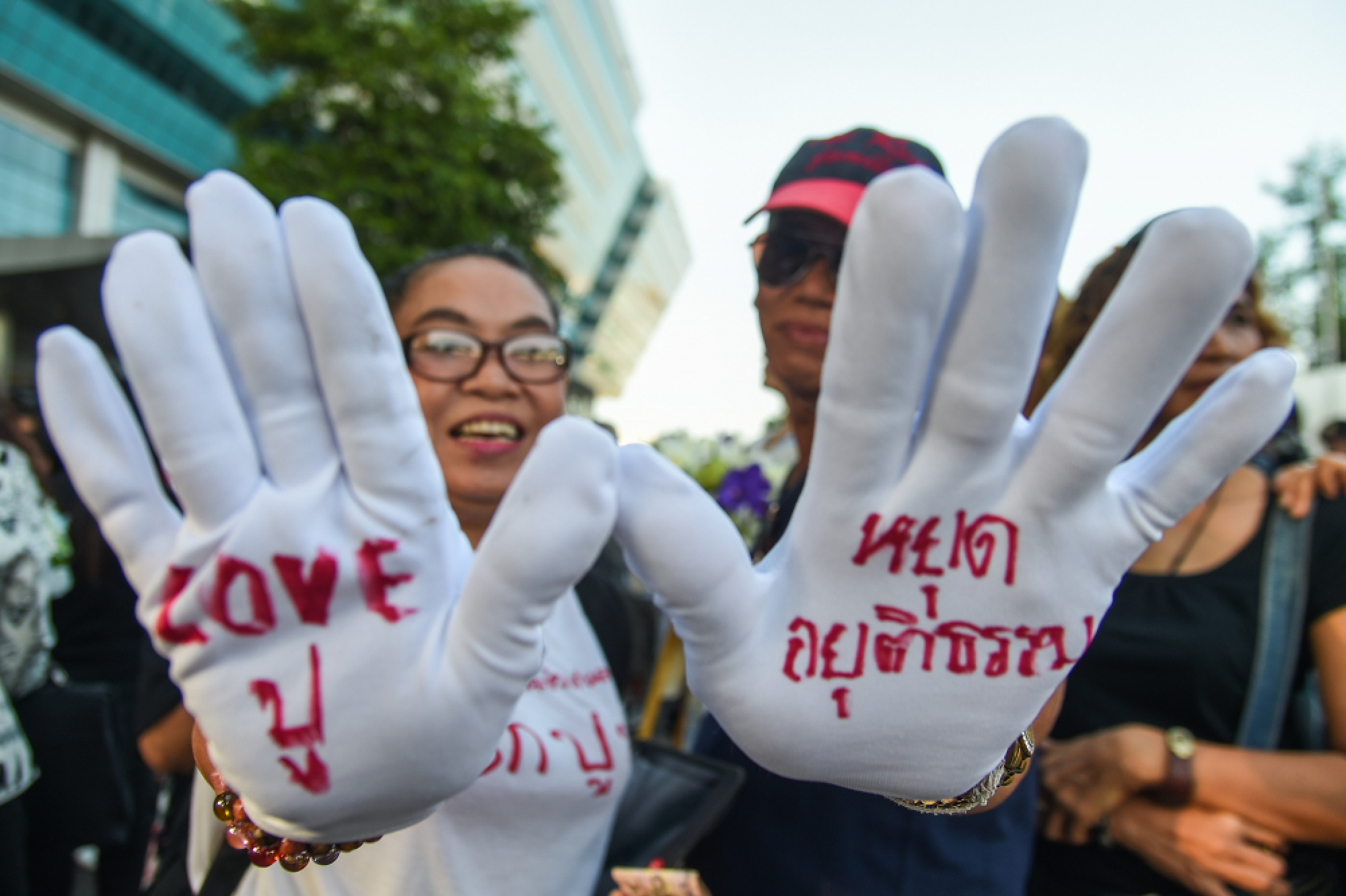 Yingluck’s loyalists say love, not money, behind support