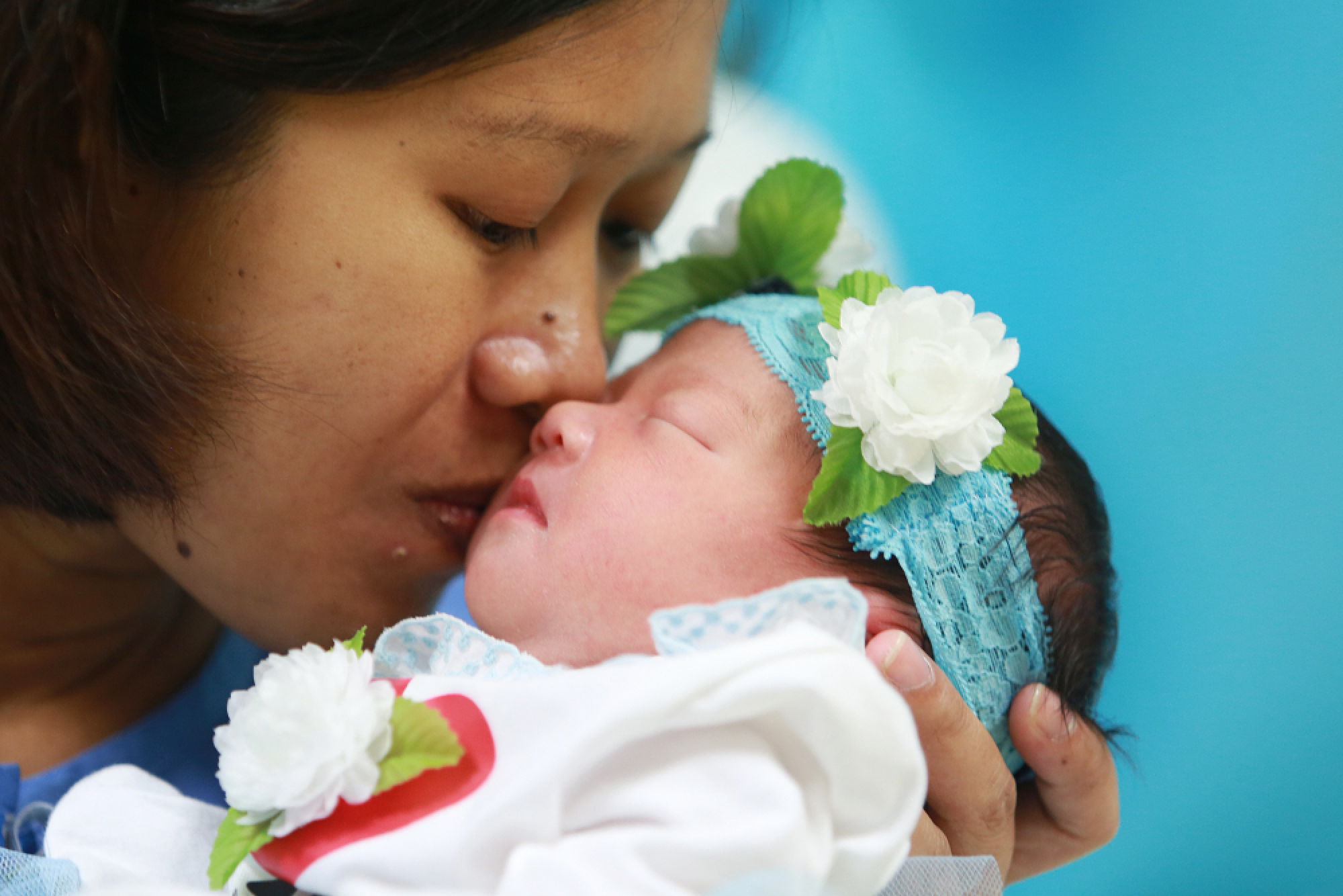 Hospital congratulates new mothers with ‘I Love Mum’ onesies