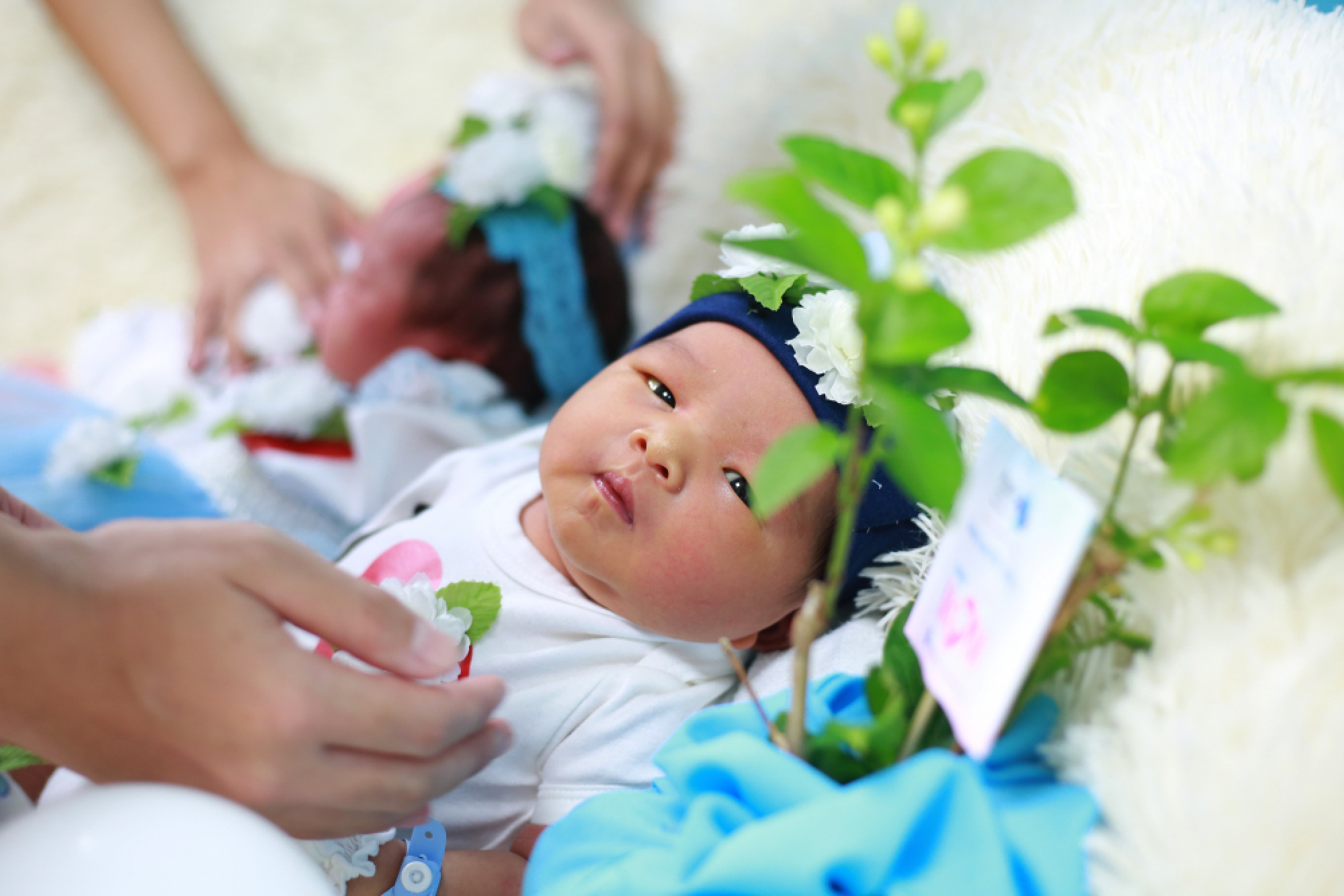 Hospital congratulates new mothers with ‘I Love Mum’ onesies