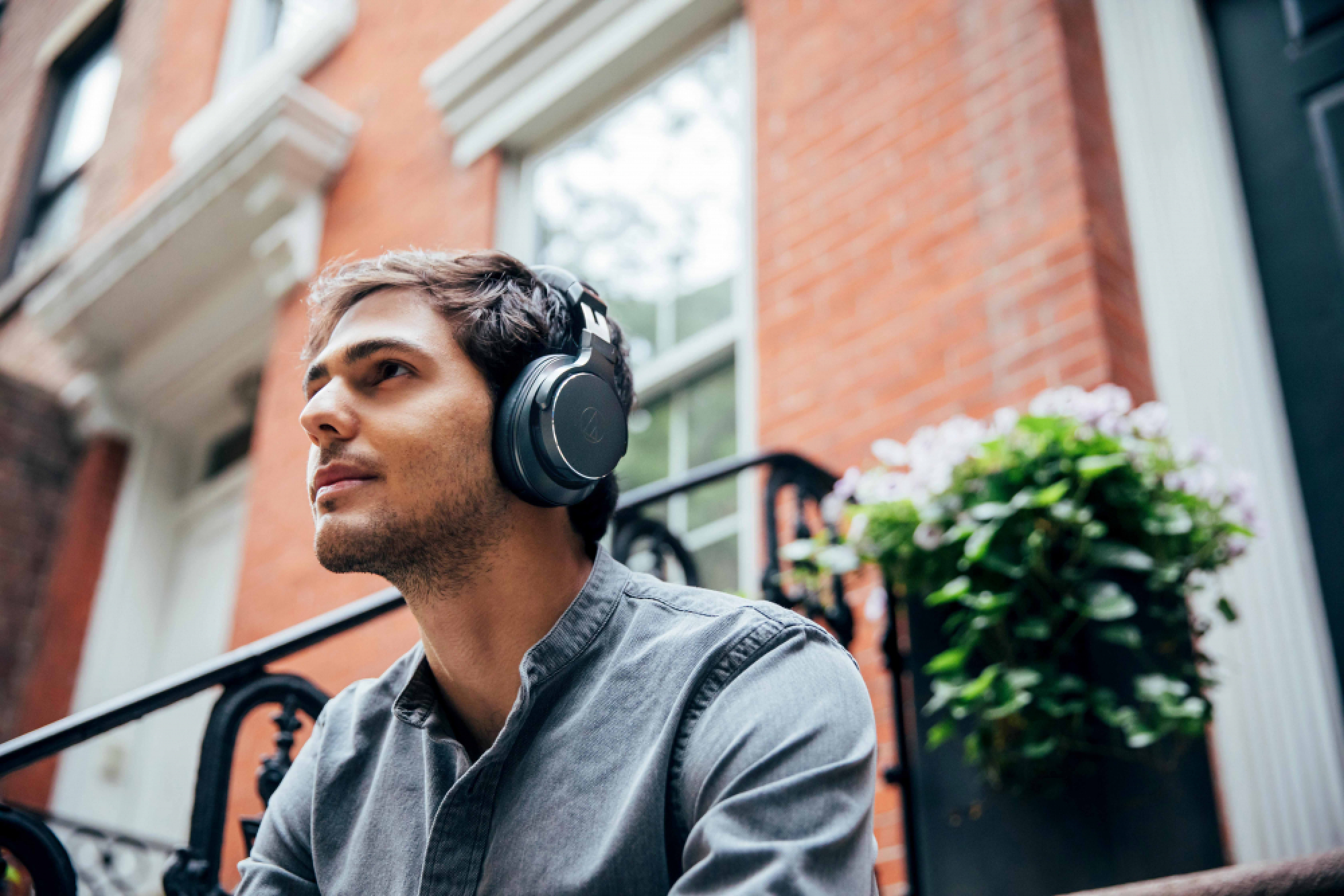 Let your ears hear every detail