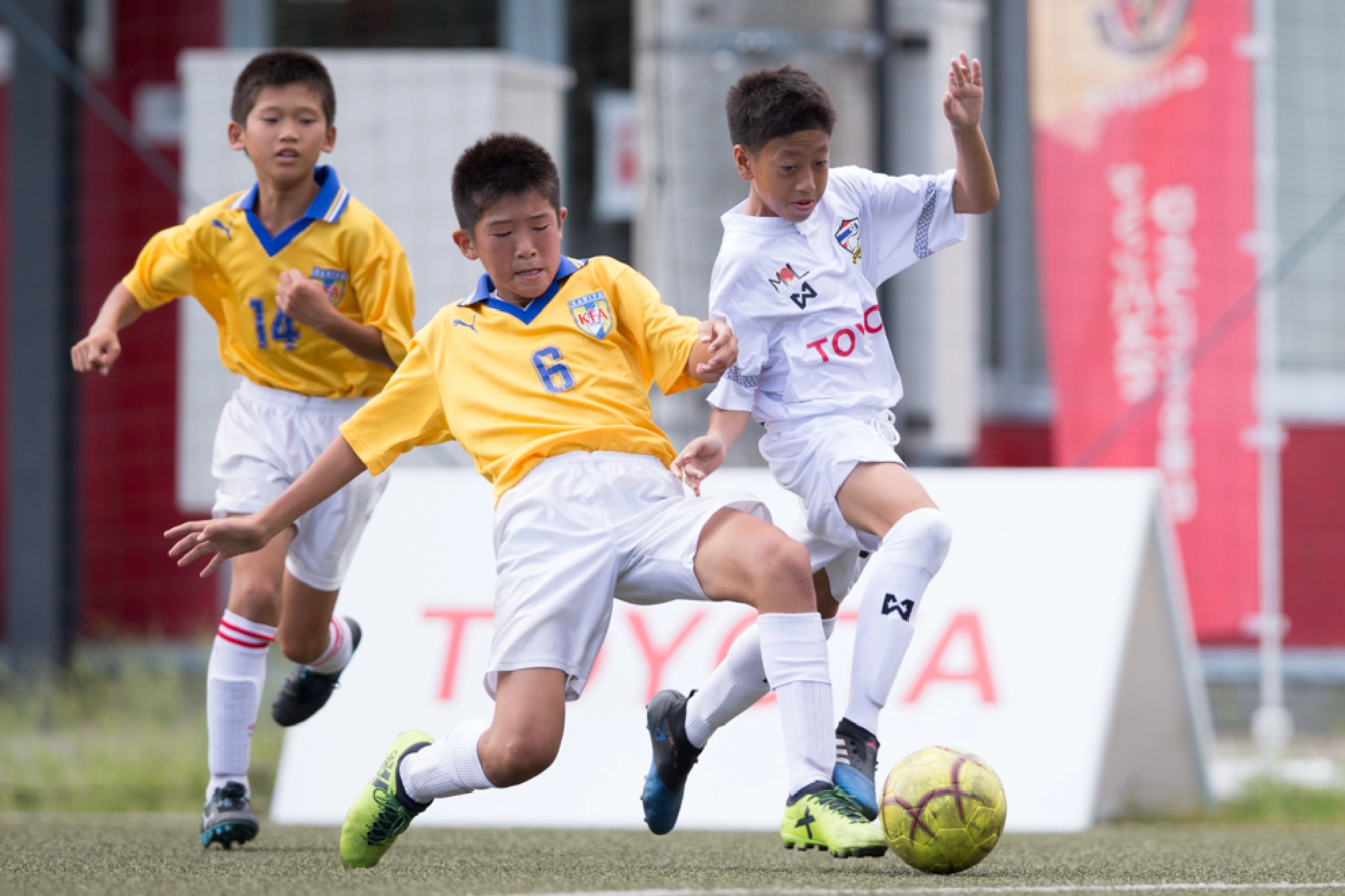 Thai under-12 team the cynosure in Japan