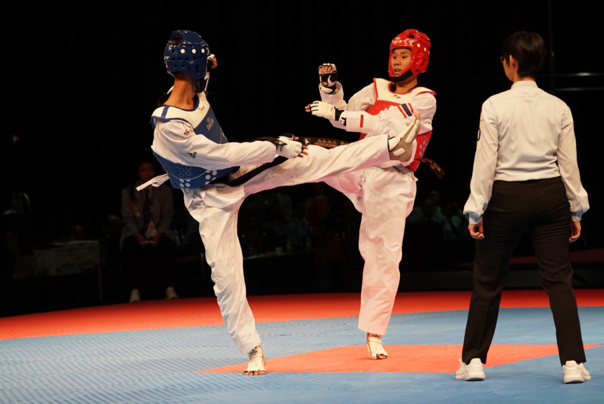 Ramnarong, Julanan stay perfect to claim gold